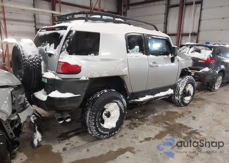 2008 Toyota Fj Cruiser z USA, uszkodzony, nr VIN JTEBU11F08K019634